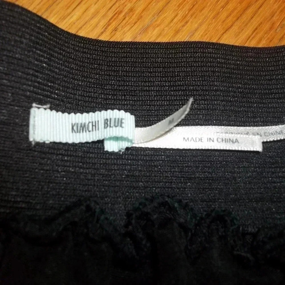 Kimchi Blue women's size medium circle skirt black - Picture 3 of 4